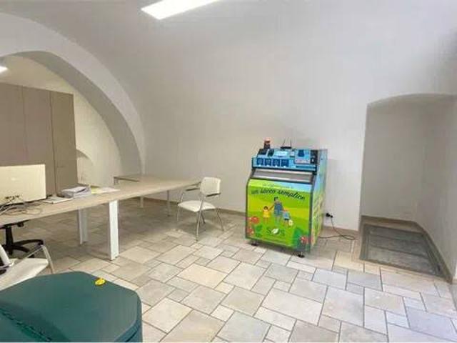 Box in vendita a Noicattaro, Bari