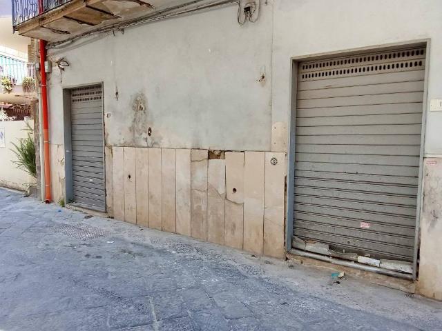 Box in vendita a Nola, Campania