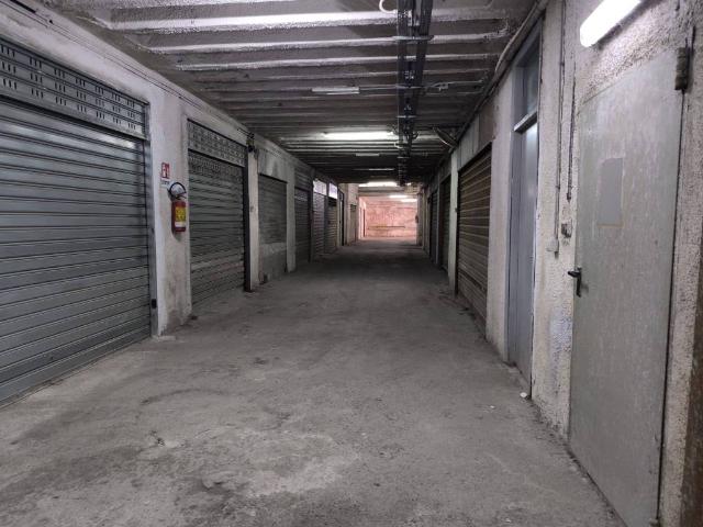 Box in vendita a Nola, Campania