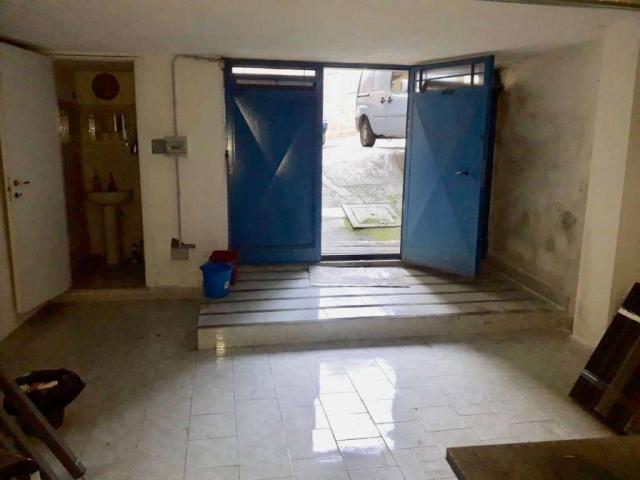 Box in vendita a Nola, Campania