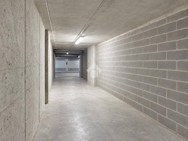 Box in vendita a Nova Milanese, Monza e della Brianza