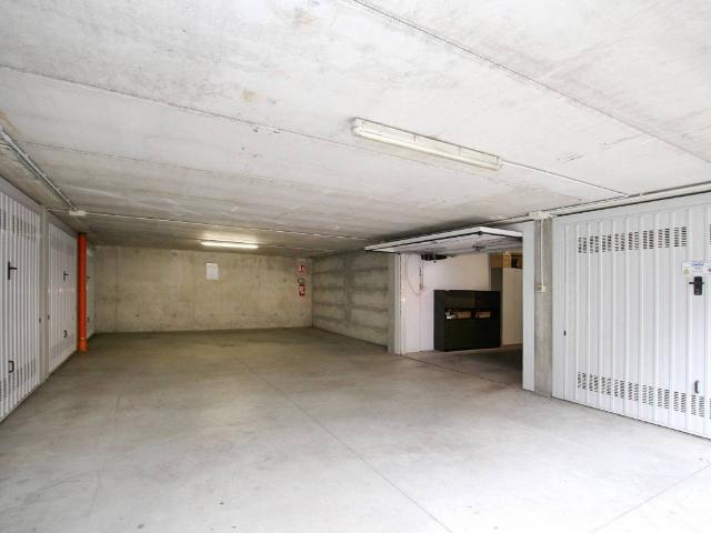 Box in vendita a Nova Milanese, Lombardia