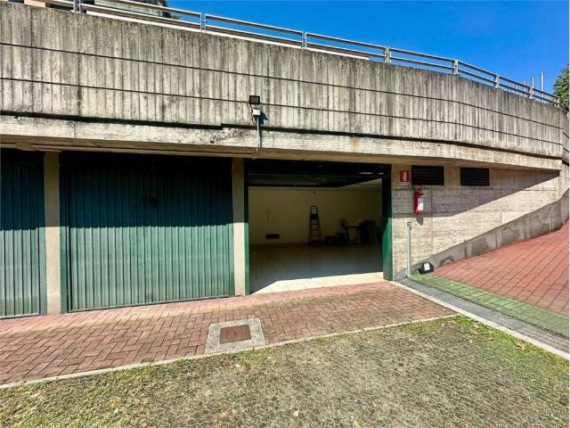 Box in vendita a Porta Mortara, Piemonte