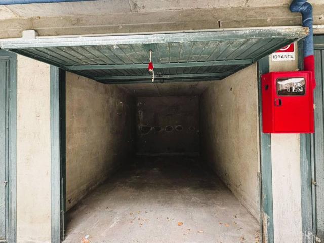 Box in vendita a Porta Mortara, Piemonte