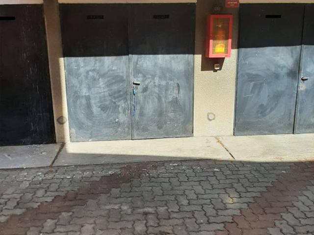 Box in vendita a Porta Mortara, Piemonte