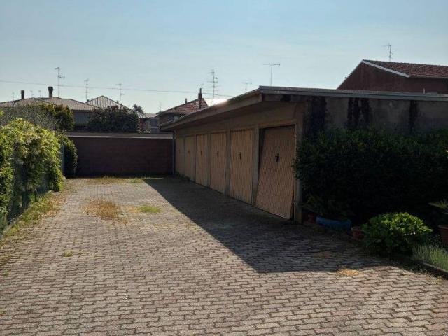Box in vendita a Torrion Quartara, Piemonte