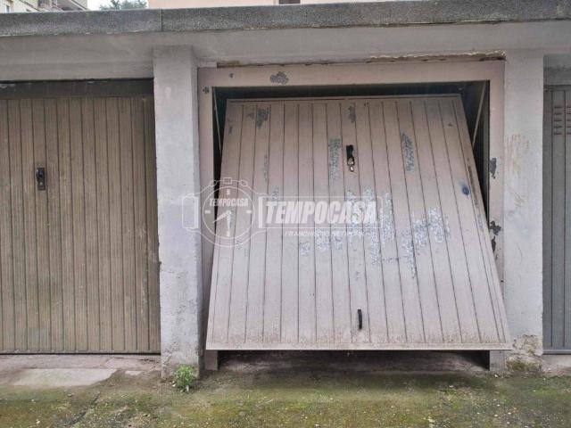 Box in vendita a Porta Mortara, Piemonte