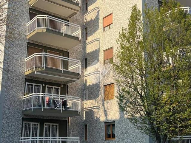 Box in vendita a Novate Milanese, Lombardia