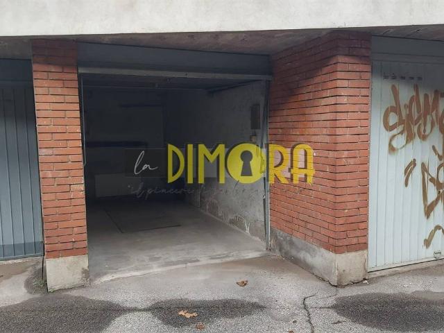Box in vendita a Novate Milanese, Milano