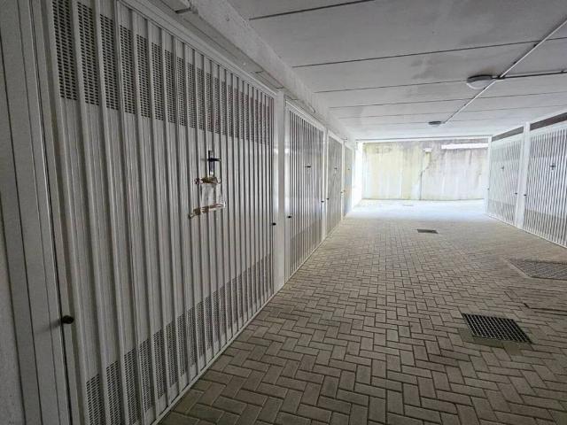 Box in vendita a Nove, Veneto