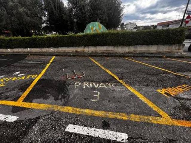 Box in vendita a Marche, Ancona