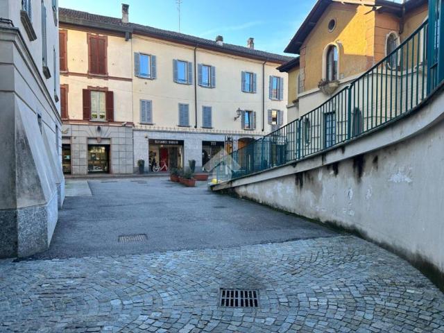 Box in vendita a Molera, Oggiono
