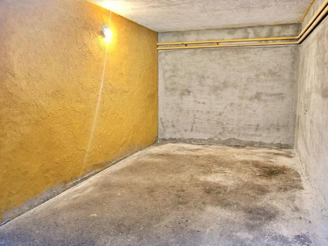 Box in vendita a Locate Triulzi, Lombardia