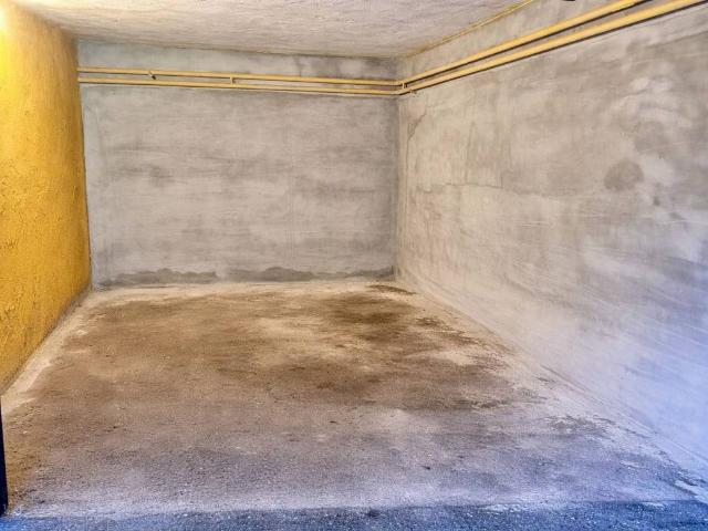 Box in vendita a Locate Triulzi, Lombardia