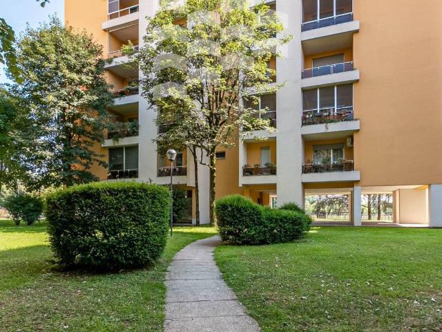 Box in vendita a Noverasco, Locate Triulzi