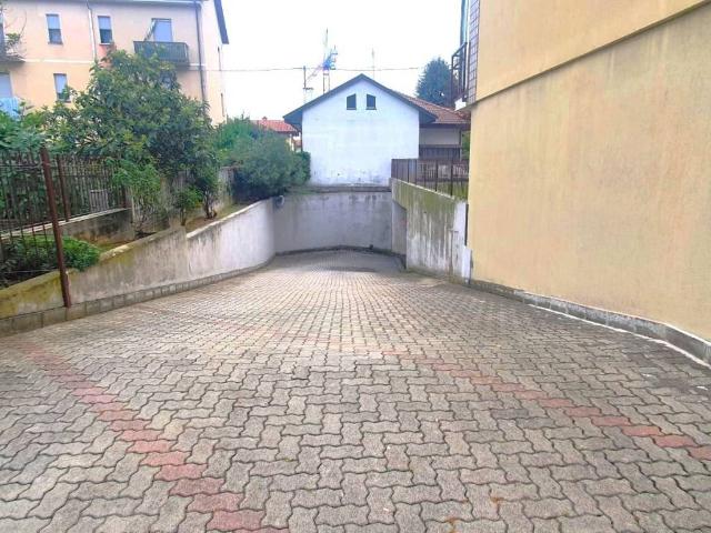Box in vendita a Orbassano, Torino
