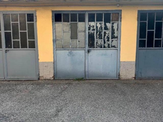 Box in vendita a Orbassano, Torino