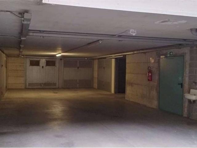 Box in vendita a Osio Sopra, Lombardia