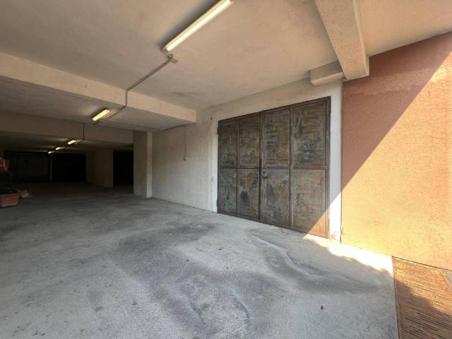Box in vendita a Ospedaletti, Liguria