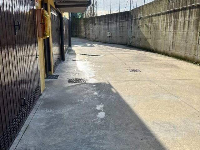 Box in vendita a Ozzero, Lombardia