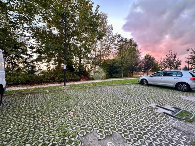 Box in vendita a Padova