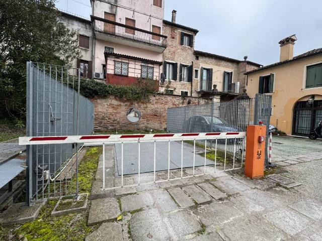 Box in vendita a Madonna Pellegrina, Padova