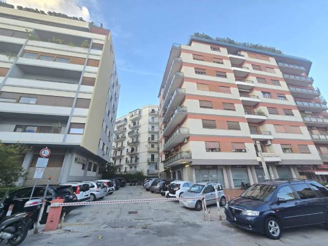 Box in affitto a VIII Circoscrizione, Palermo