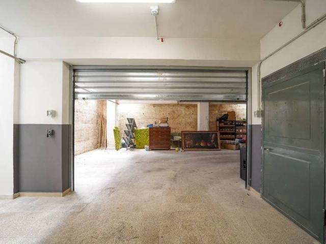Box in vendita a Puglia, Bari