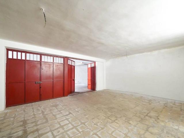 Box in vendita a Puglia, Bari