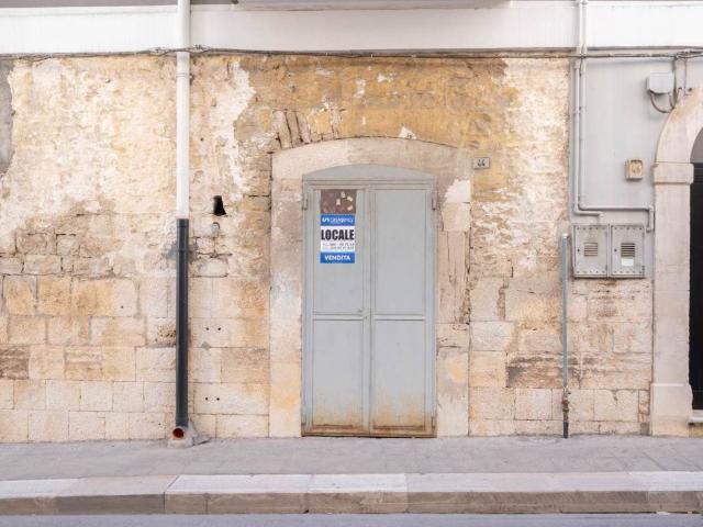 Box in vendita a Puglia, Bari
