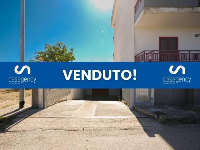 Box in vendita a Puglia, Bari