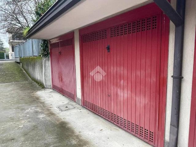 Box in vendita a Pantigliate, Lombardia