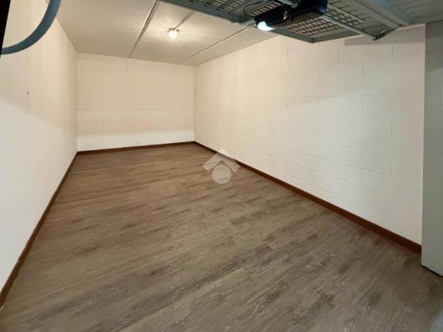 Box in vendita a Pasian Di Prato, Friuli-Venezia Giulia