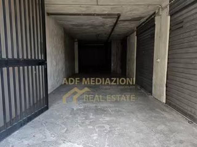 Box in vendita a Paternò, Sicilia