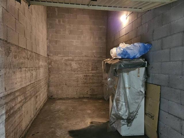 Box in vendita a Ticinello, Pavia