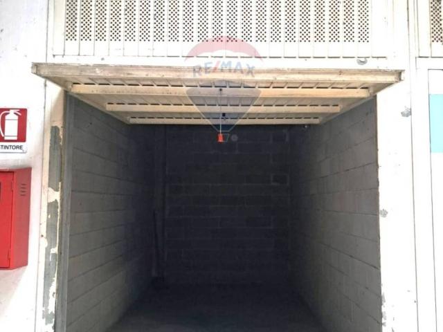 Box in vendita a Ticinello, Pavia