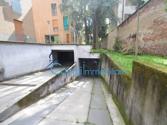 Box in vendita a Pavia, Lombardia