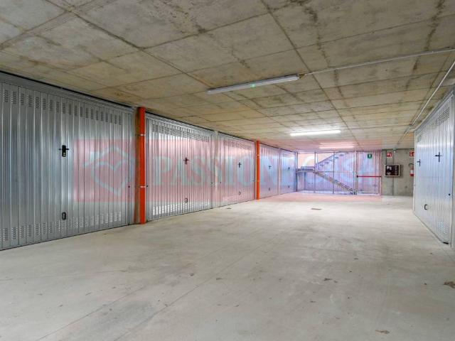 Box in vendita a Pedrengo, Lombardia