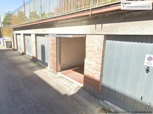Box in vendita a Sant'Erminio, Cenerente
