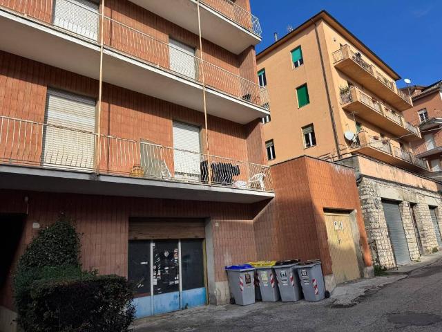 Box in vendita a Sant'Erminio, Cenerente
