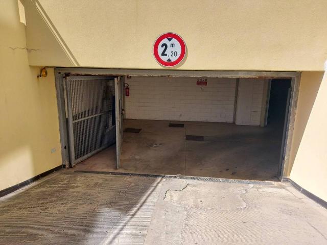 Box in vendita a Calcinari, Marche