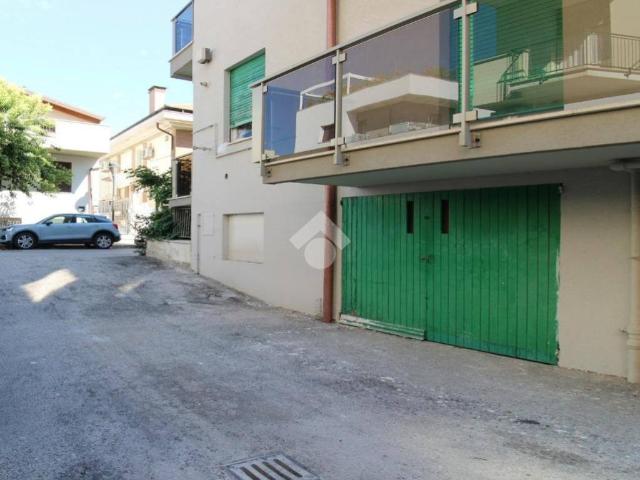 Box in vendita a Pescara, Abruzzo