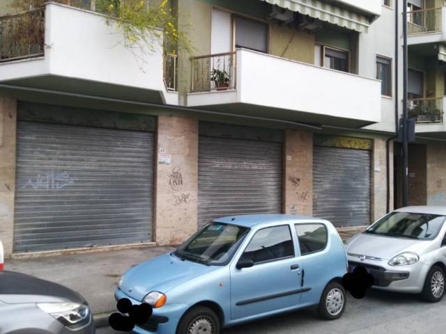 Box in vendita a Pescara, Abruzzo