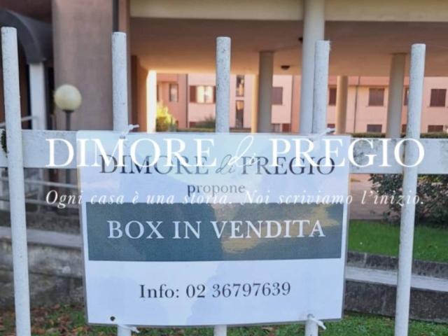 Box in vendita a Pessano Con Bornago, Lombardia