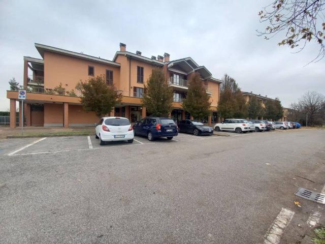 Box in vendita a Pessano Con Bornago, Lombardia