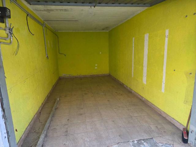 Box in vendita a Pessano Con Bornago, Lombardia