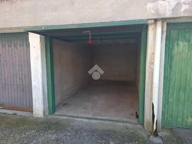Box in vendita a Pessano Con Bornago, Lombardia