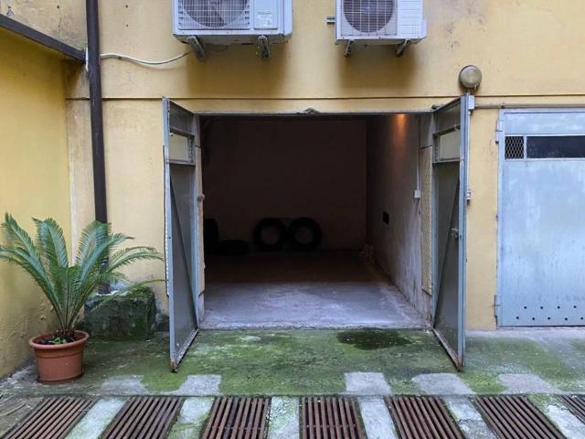 Box in vendita a Infrangibile, Piacenza