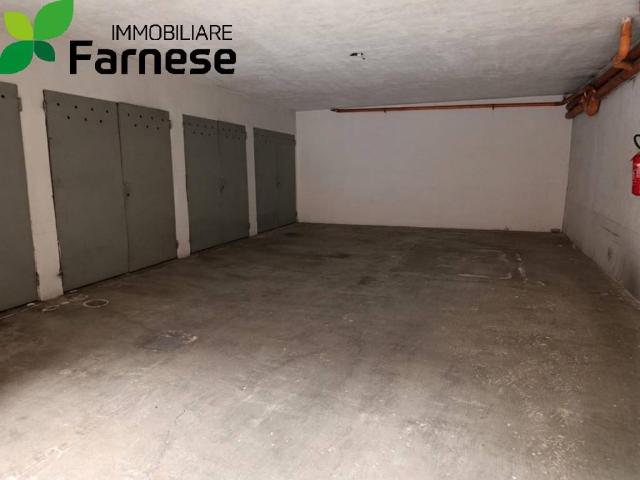 Box in vendita a Piacenza