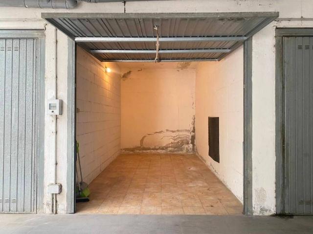 Box in vendita a Infrangibile, Piacenza